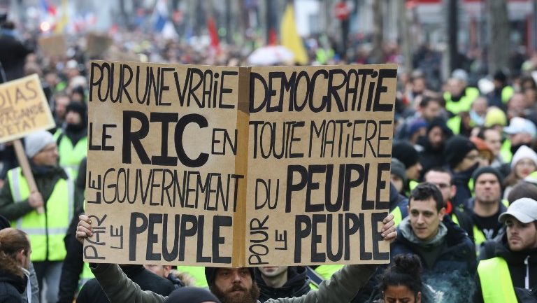 Demande RIC par les gilets jaunes